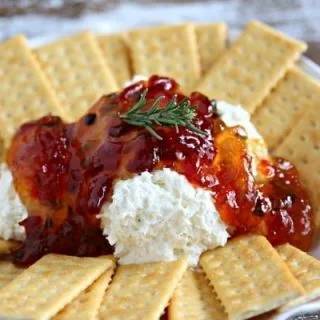 Pepper Jelly Cream Cheese Party Dip | TodaysCreativeLife.com