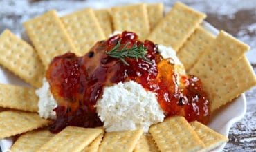 Pepper Jelly Cream Cheese Party Dip | TodaysCreativeLife.com