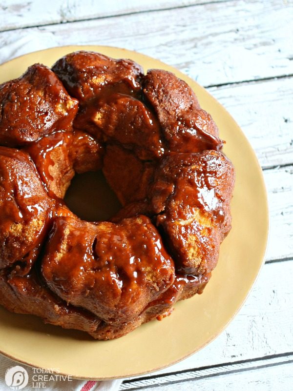Butterscotch Pudding Monkey Bread Recipe | Easy to Make Monkey Bread | TodaysCreativeLife.com