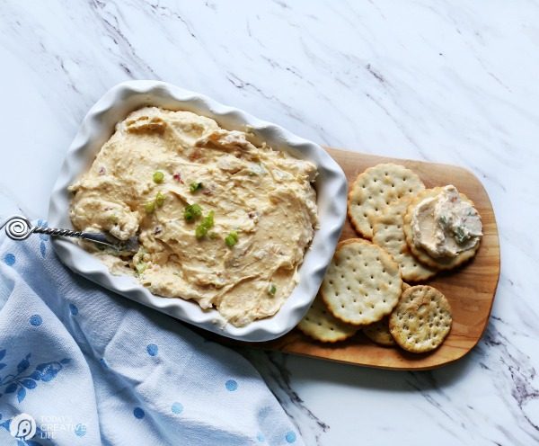 Garlic onion cream cheese spread with apricot preserves Easy appetizers | TodaysCreativeLife.com
