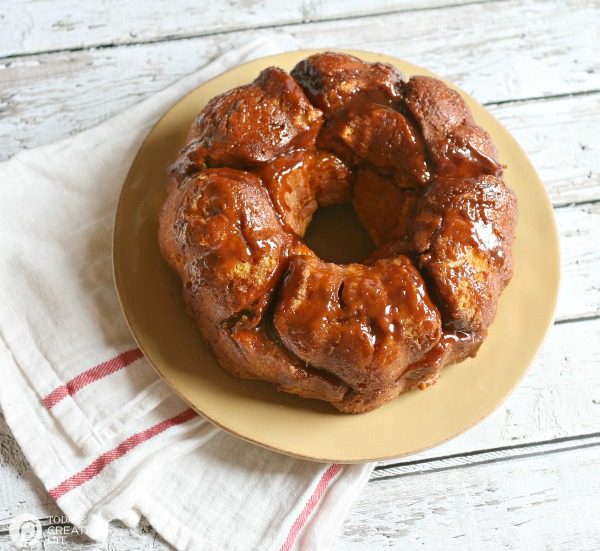 Butterscotch Pudding Monkey Bread Recipe | No Rise Recipe | TodaysCreativeLife.com