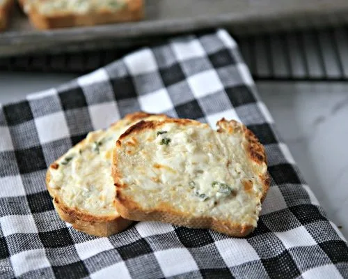 Garlic Cheese Spread Toast