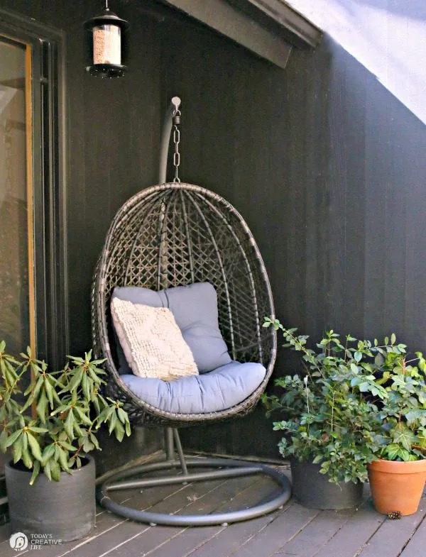 Hanging Wicker Egg Chair | Budget Friendly | TodaysCreativeLife.com