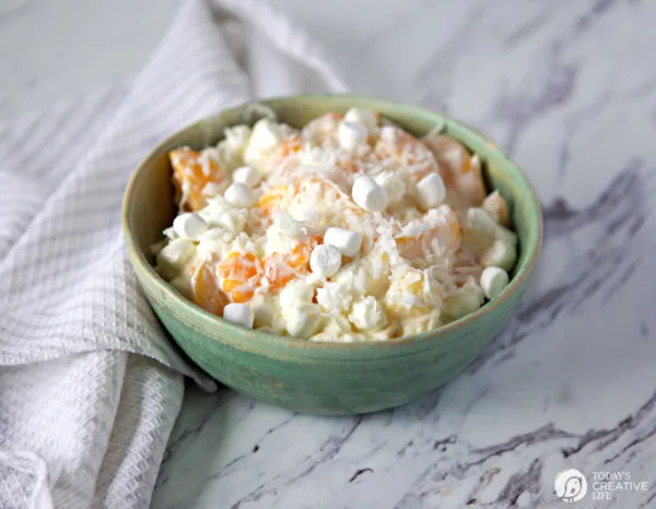 Marshmallow Creamy Salad | TodaysCreativeLife.com