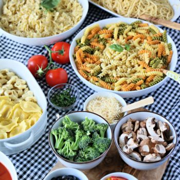 How to Host a Pasta Party Buffet | Large Crowd Party ideas | TodaysCreativeLife.com