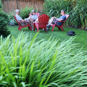summer yard relaxing | todayscreativelife.com