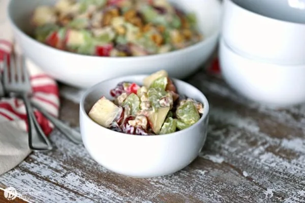 Summer Salad Ideas | Waldorf Salad with Mayo | todayscreativelife.com