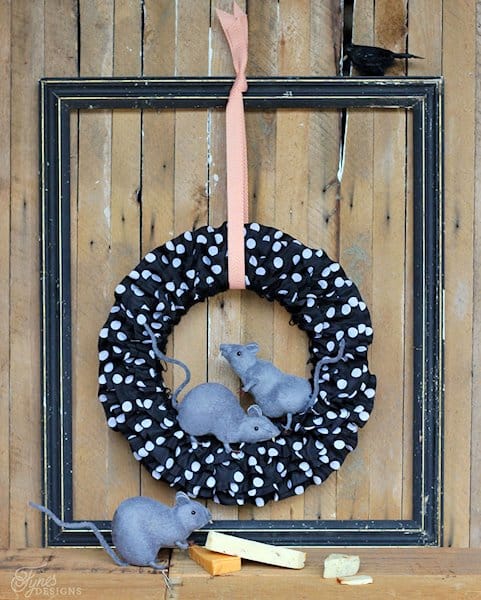 Halloween Wreath with rat decorations 