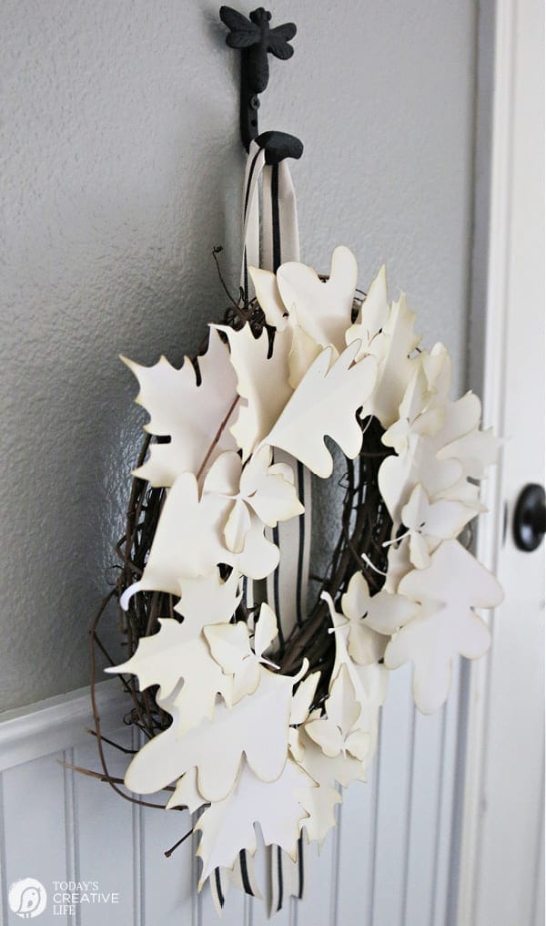 Side view of a paper leaves wreath