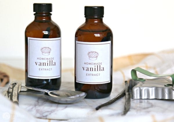 Homemade Vanilla Extract Recipe & Labels - The Scrap Shoppe