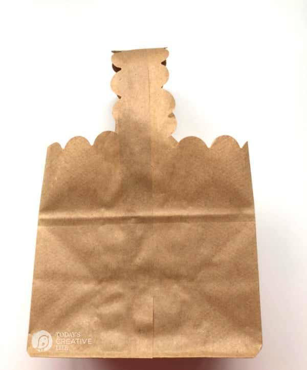 Paper Easter Bag DIY - Made from a lunch sack. Cut with scalloped edges