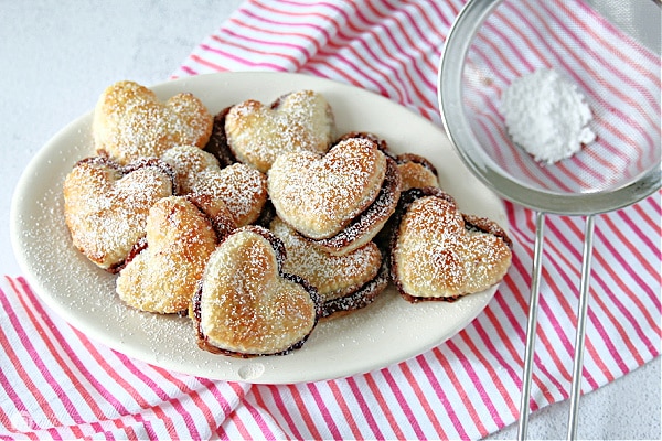 Puff pastry hearts filled with chocolate.