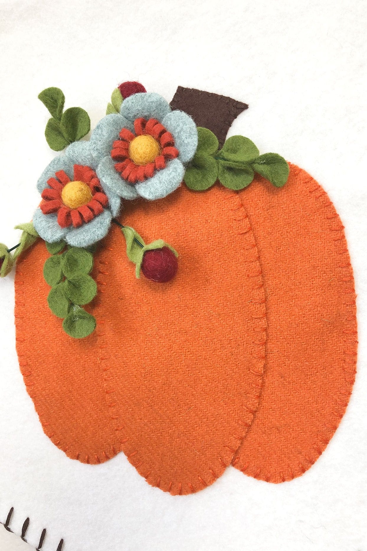 Wool Felt Pumpkin Banner Tutorial