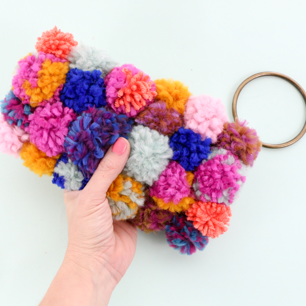 Pom Pom Clutch